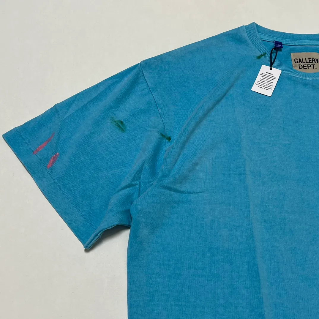 GALLERY DEPT. VINTAGE LOGO PAINTED TEE/Turquoise washed and distressed VINTAGE LOGO retro English pocket short sleeves lake blue S-XL ready-to-wear dyeing, hand-sewn and smeared with horseradish and fried with salt, very heavy industry, manufacturing dark and light fading technology, hand-splashed ink graffiti, genuine acrylic material